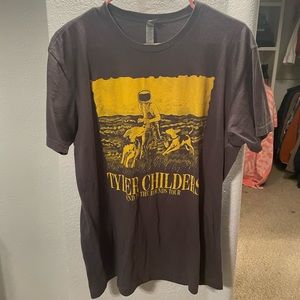 Tyler Childers Send the Hounds Tour T Shirt